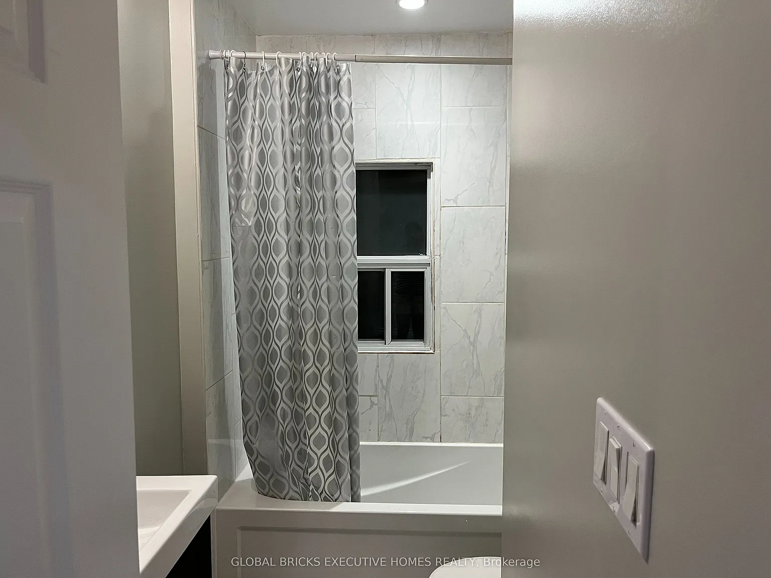3 bed, $2,500 — Photo 4