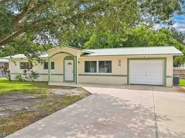 1130 Travis Ave, North Fort Myers, FL 33903