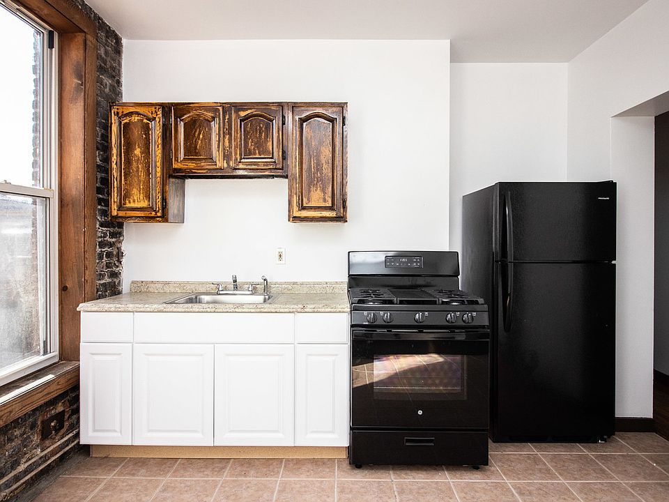 1st image of 310 Bleecker St #3