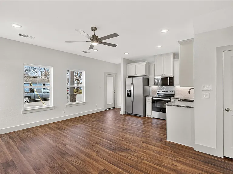 500 E Kimball St #2 — Photo 7