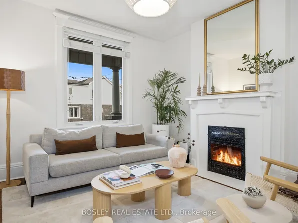 118 Mountjoy Ave, Toronto, ON M4J 1J8