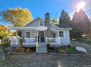 6336 Lapeer Rd, Burton, MI 48509