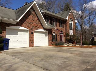 2001 Fairview Cir, Wilkesboro, NC 28697