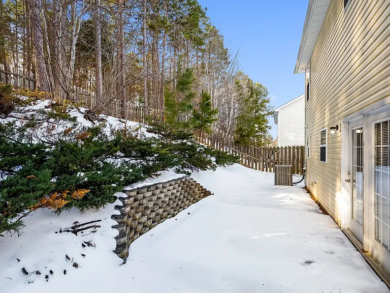 5012 Saint Charles Dr — Photo 16