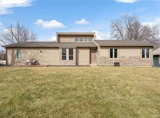 750 Willow Glen Dr S, Tipp City, OH 45371