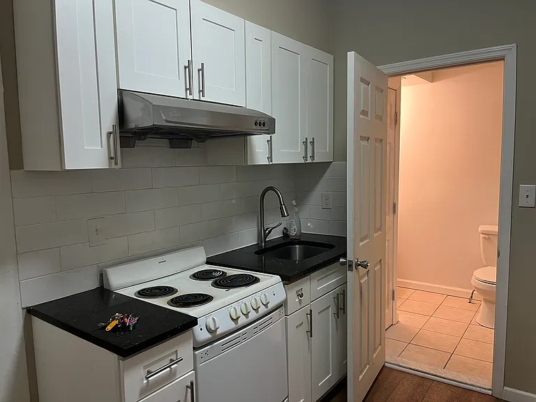 2255 N Park Ave #2A — Photo 6