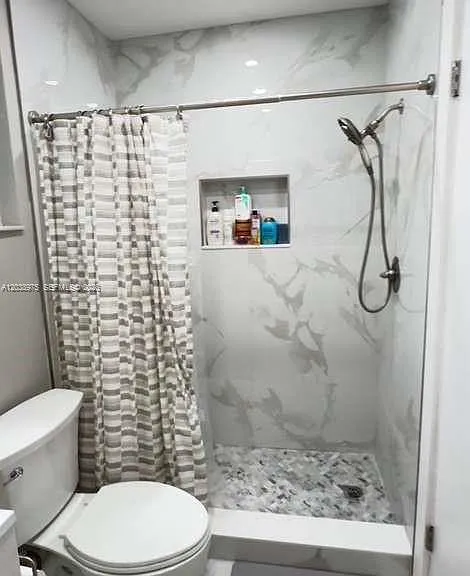 9132 SW 148th Ct — Photo 3