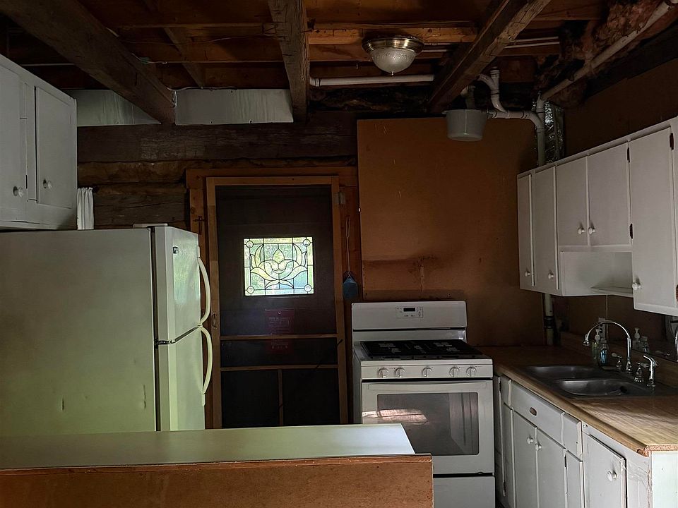 19th image of 2527 Smithtown Rd