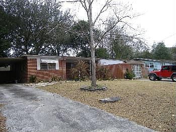 1st image of 7410 Pineville Dr