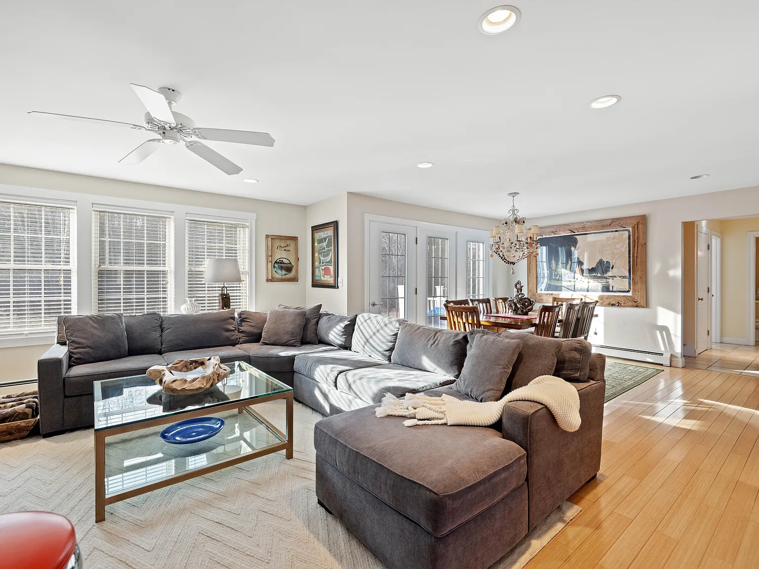 4 bed, 2.5 bath, 2055 sqft, $3,375 — Photo 4