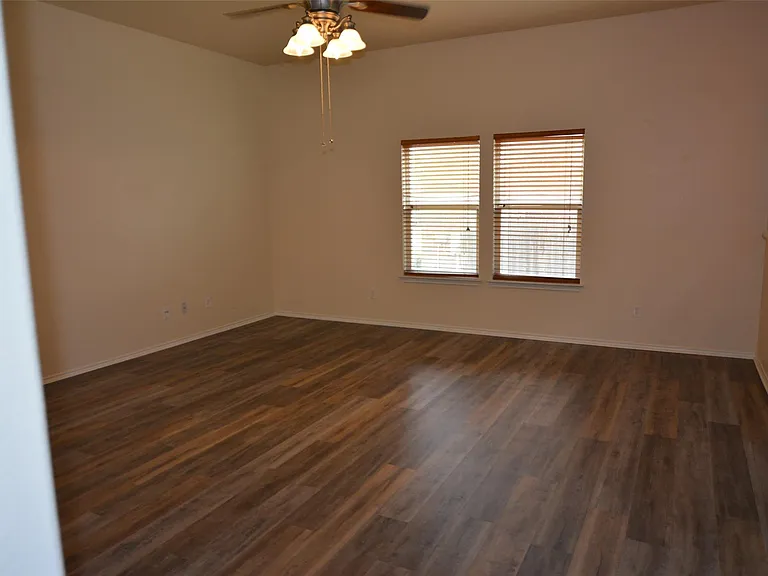 1303 Horseshoe Ranch Dr — Photo 17
