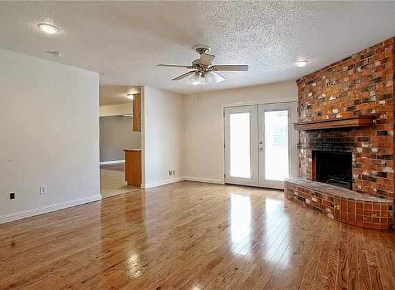 2nd image of 2300 Shady Brook Dr