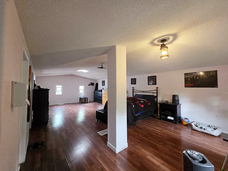 21 Langley Dr #UPPER — Photo 14