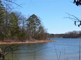 66 Point Place Rd, Hartwell, GA 30643