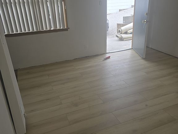 2nd image of 1467 E Main St APT D