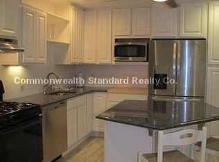 22 Webster Pl #1A, Newton, MA 02465