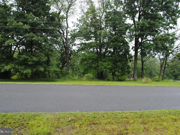 1229 Geronimo Dr, Auburn, PA 17922