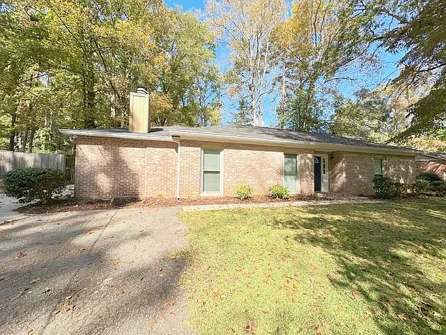 219 Merrybrook Dr — Photo 2