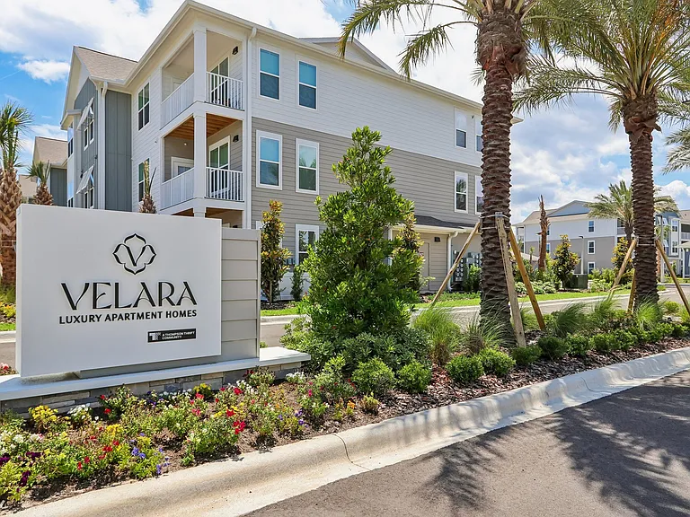 Velara Luxury Apartments — Photo 88