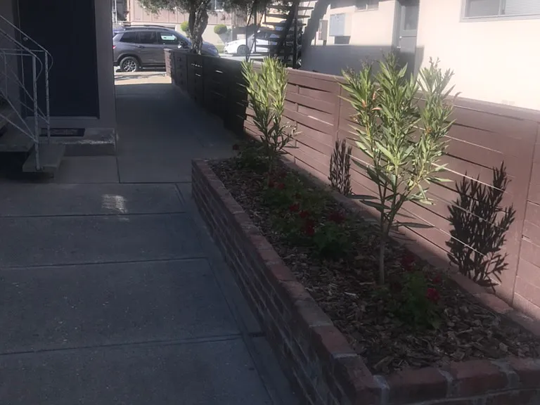 569 Commercial Ave — Photo 8
