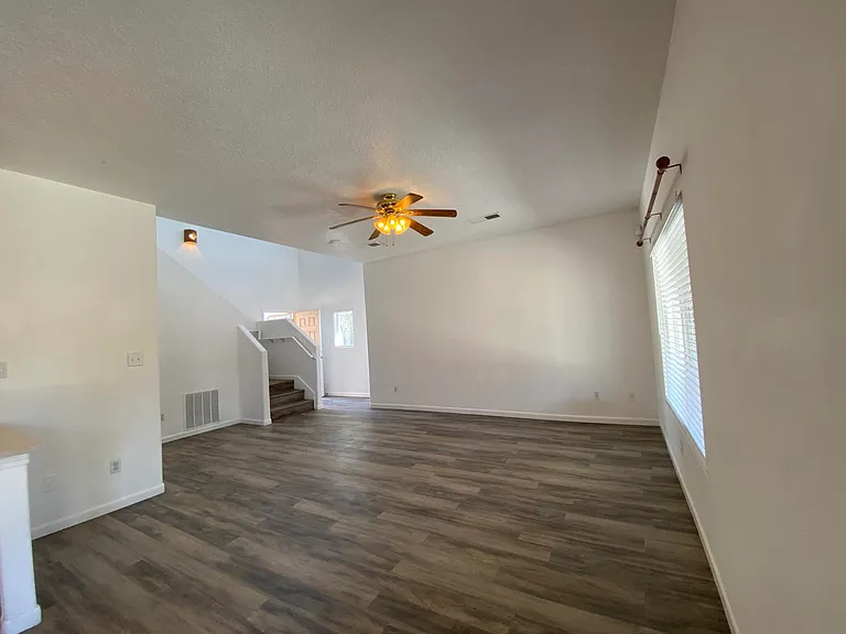 1412 Stone Canyon Rd NE — Photo 11