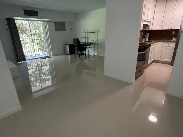 2201 Brickell Ave, Miami, FL