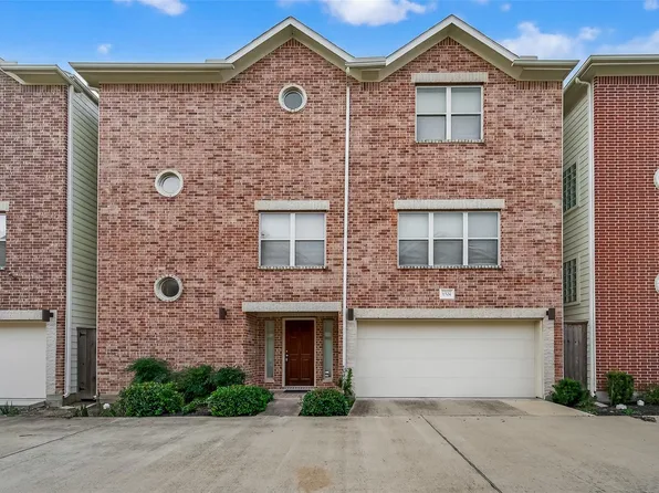 11504 Main Pine Dr, Houston, TX 77025