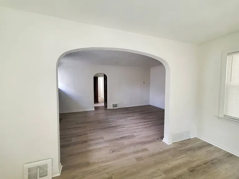 13407 Puritas Ave — Photo 7
