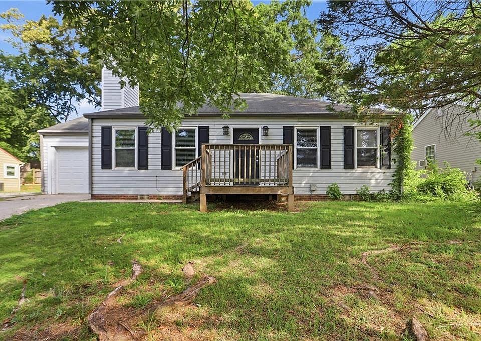 1st image of 134 Mayflower Cir