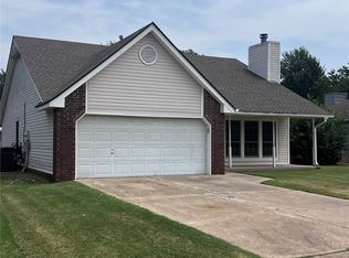 1413 N 26th Pl, Broken Arrow, OK 74014