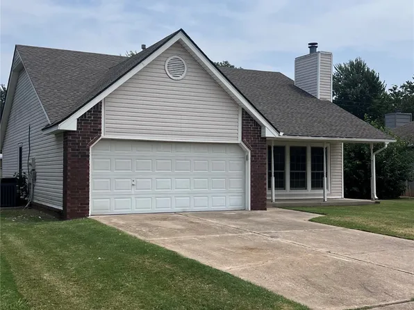 1413 N 26th Pl, Broken Arrow, OK 74014