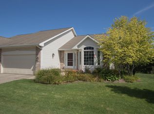 209 Round Hill Rd, Kalamazoo, MI 49009