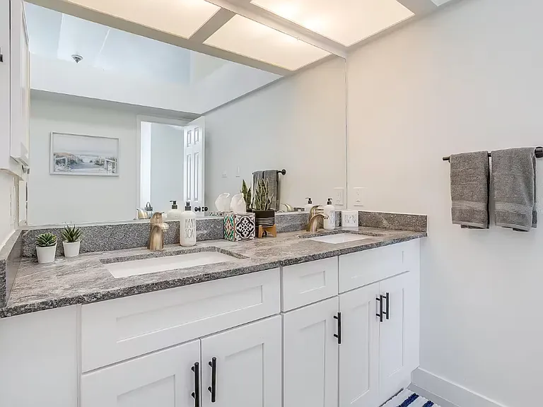 7851 Maiden Ln — Photo 5