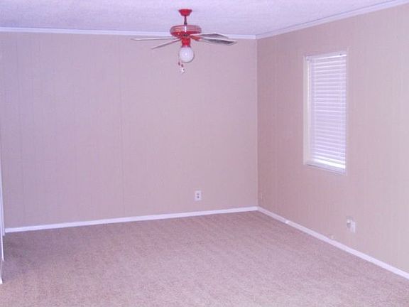 4th image of 571 Bluebird Ln