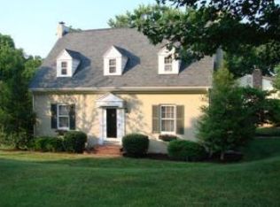 823 Palmyra Dr, Roanoke, VA 24012