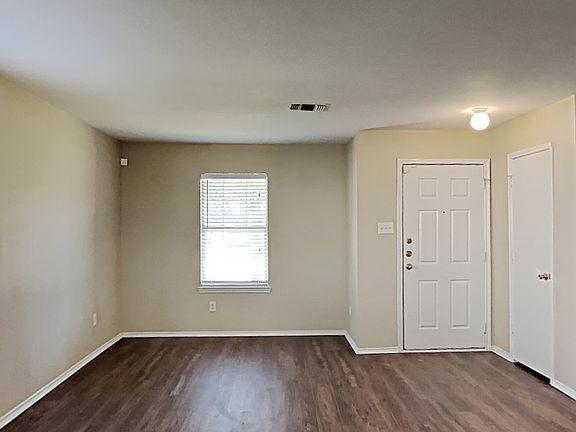 4th image of 7843 Chatham Springs Ln