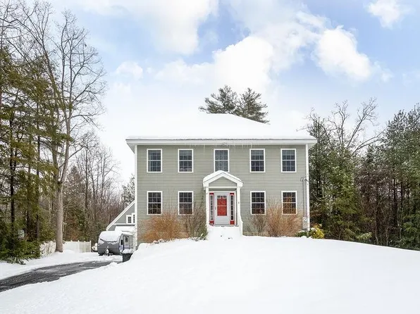 47 Greenbriar Drive, Eliot, ME 03903