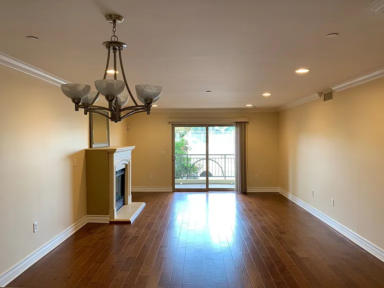 1417 S Westgate Ave #201 — Photo 3