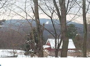 2066 Hendricks Station Rd, Harleysville, PA 19438