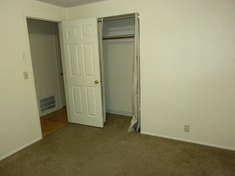 2703 E 19th St #2703 — Photo 9