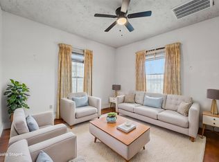 2109 Gentry St, Houston, TX 77009
