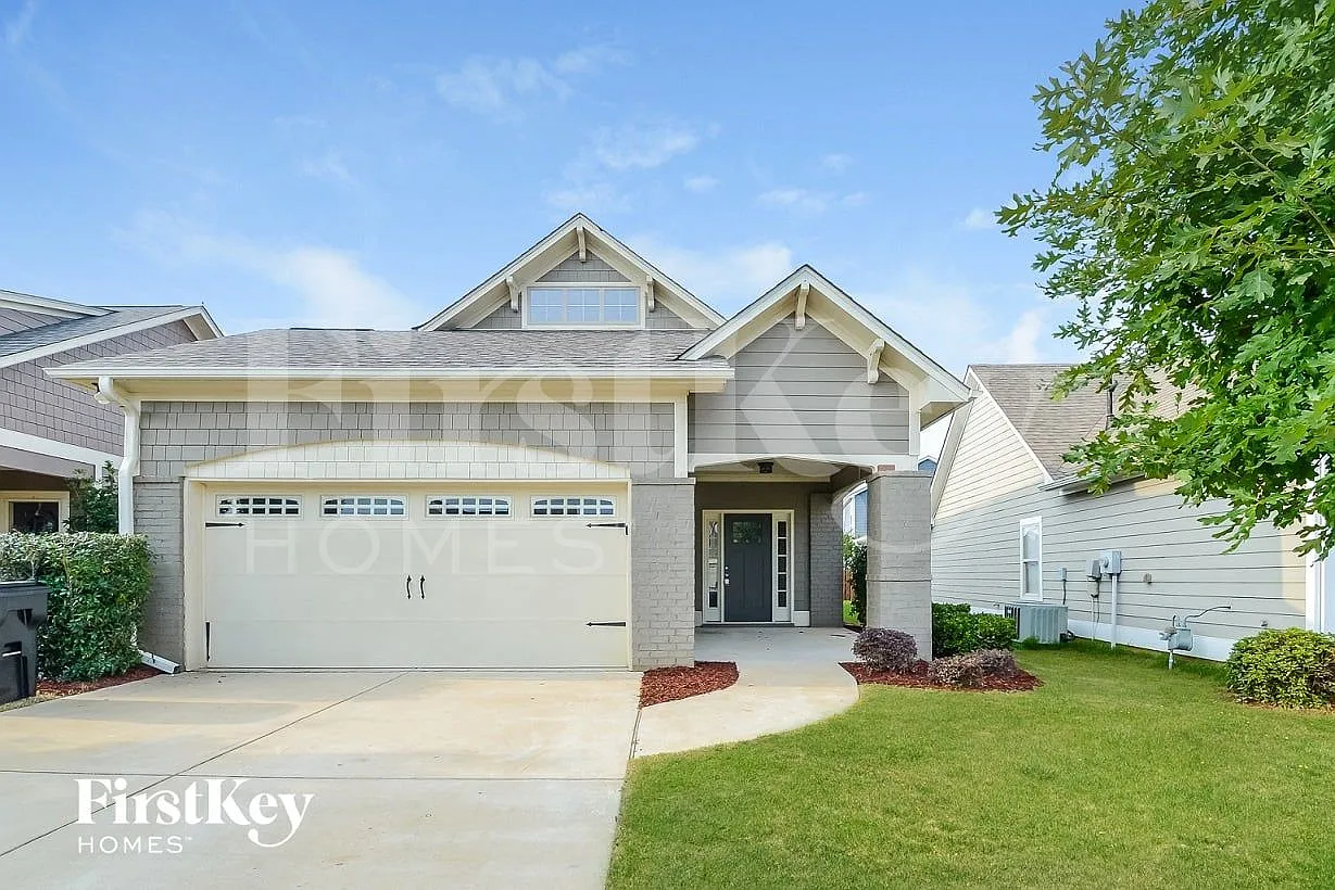 3 bed, 2.0 bath, 1802 sqft, $2,165 — Photo 1
