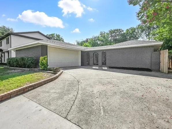 1614 Camero Dr, Carrollton, TX 75006