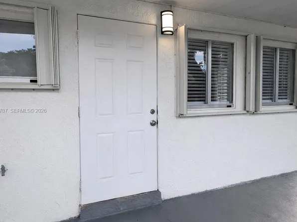 987 NE 131st St Unit 3, Miami, FL 33161