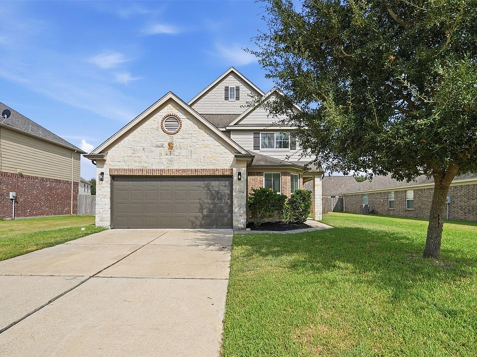 1st image of 2714 Finwood Dr