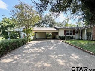 206 N 9th St, Crockett, TX