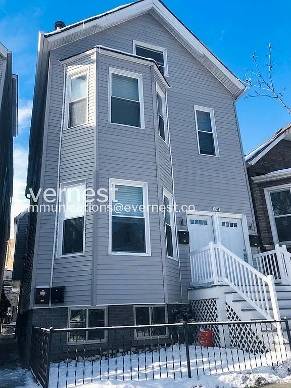 4 bed, 3.0 bath, 1600 sqft, $4,050 — Photo 2
