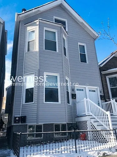 3040 N Southport Ave #1F Photo 1