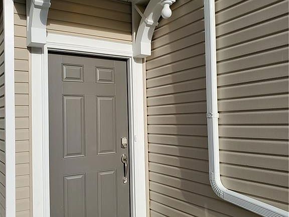 2nd image of 889 Serviceberry Ct