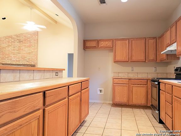 5th image of 17126 Silverwood Dr